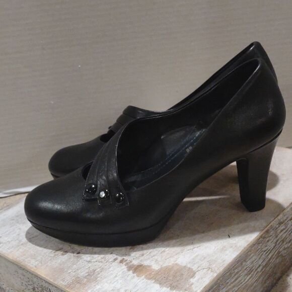 👍 Umberto raffini Size 38 Leather Mary Jane's Heels. A10 - Picture 3 of 5